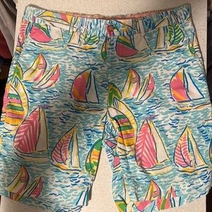 Men’s Size 34 Lilly Pulitzer Sailboat Print Shorts